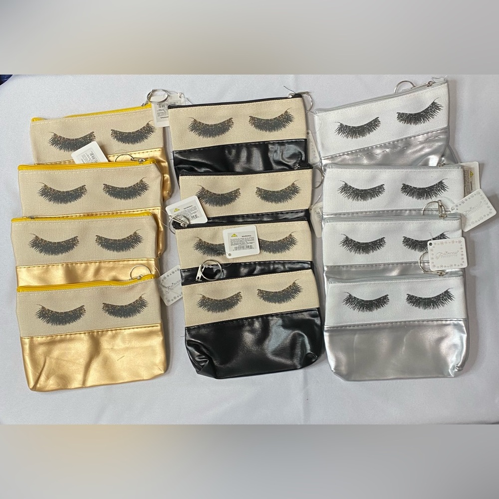 Set of 12 cute little keychain pouches with eyelashes